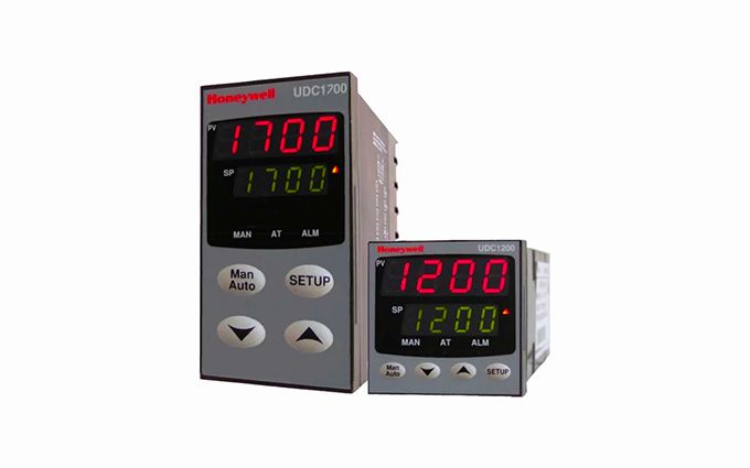 Strumentazione elettronica e pneumatica